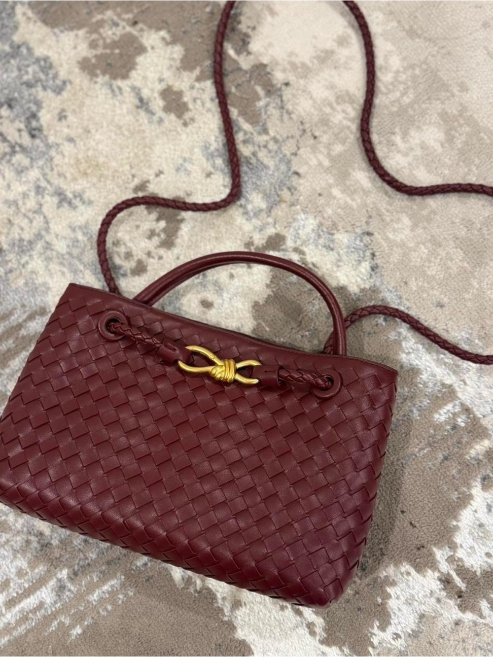 Woven Leather Shoulder Bag in Burgundy Brandnew - Picture 2 of 7